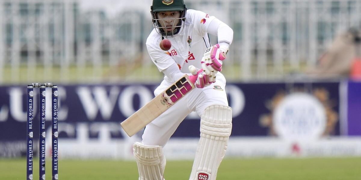BAN vs PAK, 1st Test, Day 2 LIVE SCORE: Imam falls short of fifty, Awais looks well set to score century