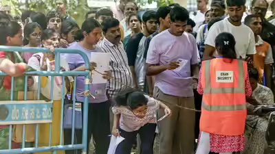 NEET UG પેપર લીક 2026: રાહુલ ગાંધીએ વિદ્યાર્થીઓને ભૂતપૂર્વ NTA DG ની પોસ્ટિંગ ‘Google’ કરવા કહ્યું, કહે છે કે ભાજપ “જેઓ વિદ્યાર્થીઓના ભવિષ્ય સાથે રમકડા કરે છે” તેમને પુરસ્કાર આપે છે