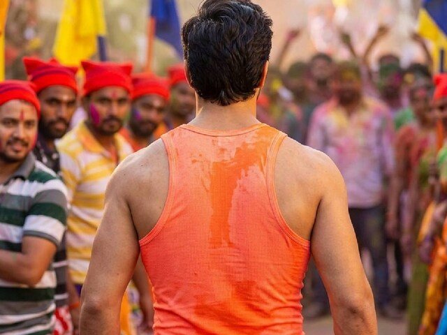 વરુણ ધવન ફ્લોપ મૂવીઝઃ પ્રખ્યાત નિર્દેશકનો પુત્ર, હિટ ફિલ્મથી ડેબ્યૂ કર્યું, પછી તેની કારકિર્દી બરબાદ થઈ, ફ્લોપ ફિલ્મોની શ્રેણી બનાવી.